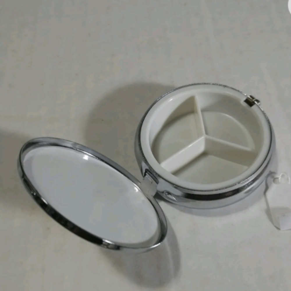 PILL BOX Decorate with Lady Silver Push Button To Open NWT - Picture 4 of 6